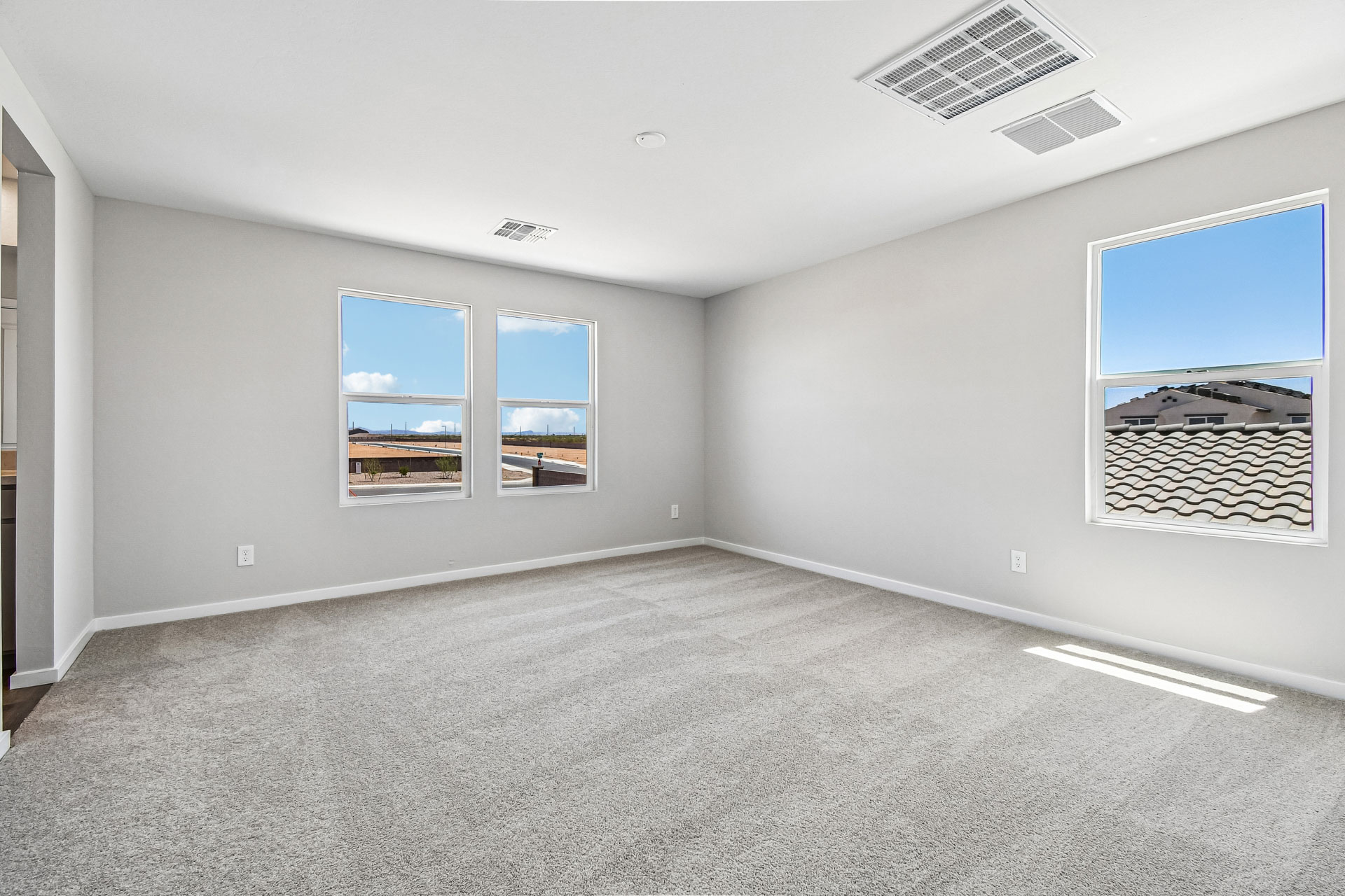 A room with windows.