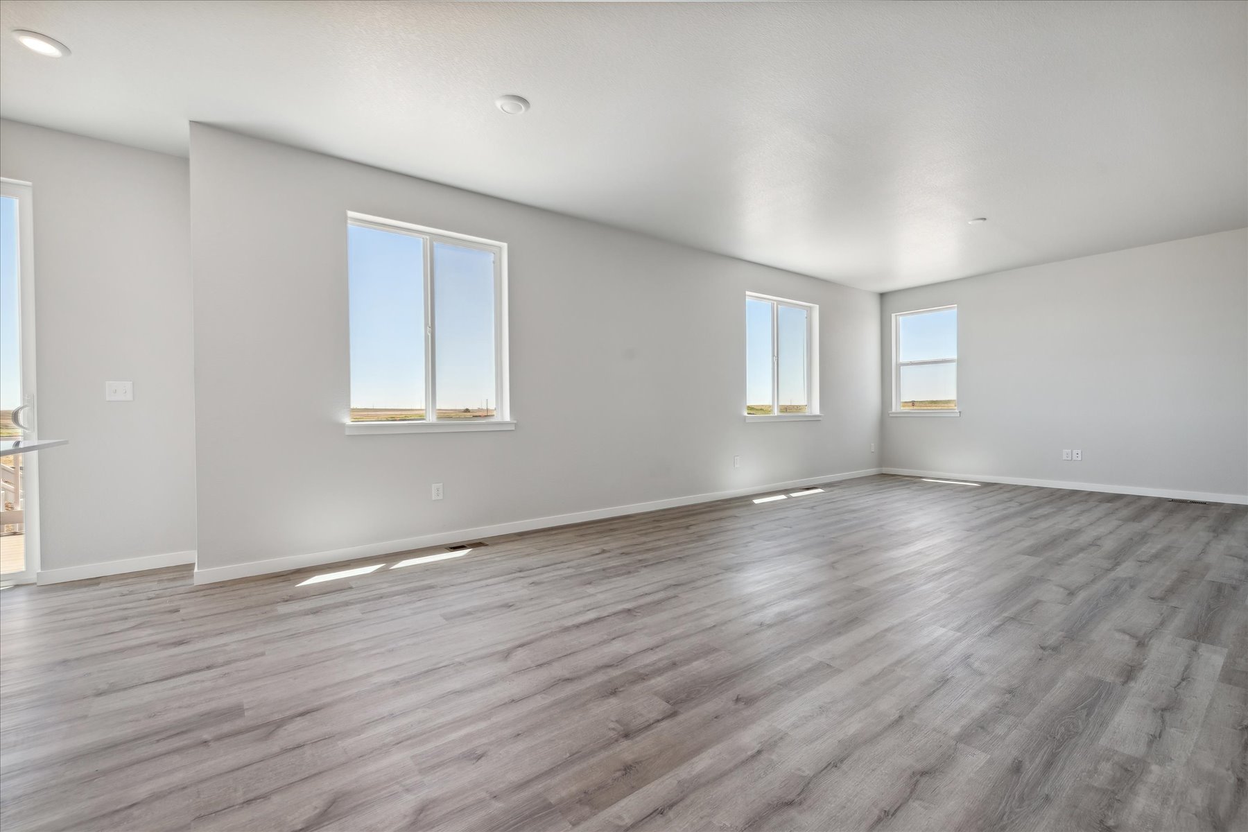 A room with windows.